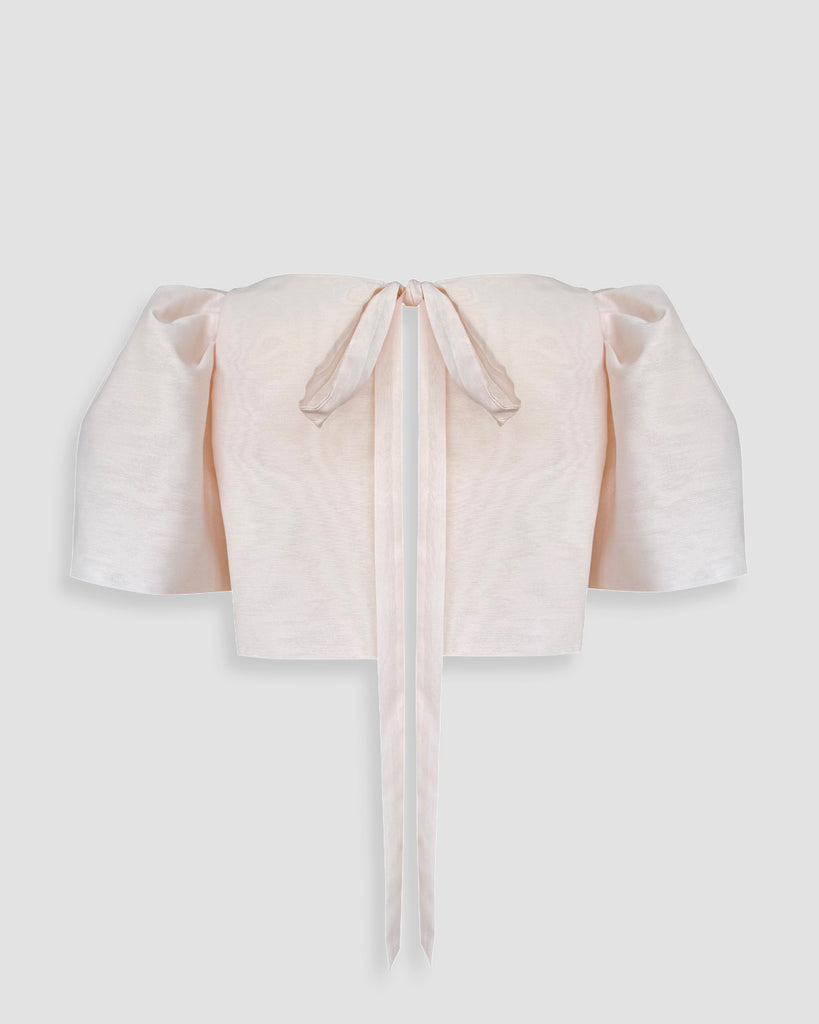 Vania Romoff Camisa Top Cream made with spun organza and has Butterfly sleeves and a self-tie back ribbon 