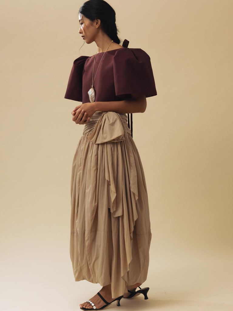 Vania Romoff Camisa Top Mulberry made with spun organza and has Butterfly sleeves and a self-tie back ribbon 