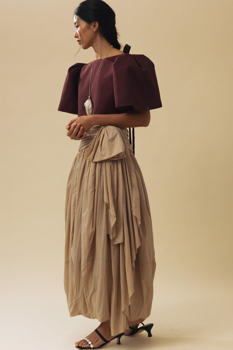 Vania Romoff Camisa Top Mulberry made with spun organza and has Butterfly sleeves and a self-tie back ribbon 