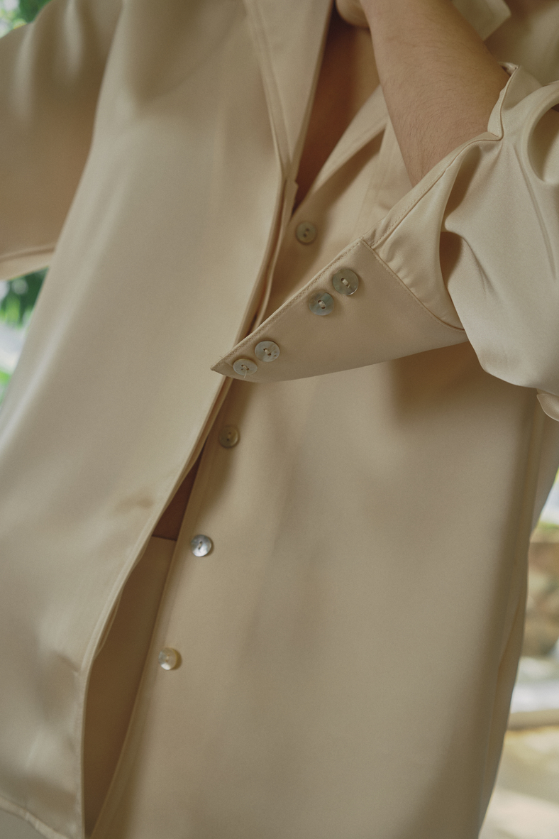 Vania Romoff The Silk Shirt in ivory is made from lustrous silk blend fabric and cut for a relaxed fit