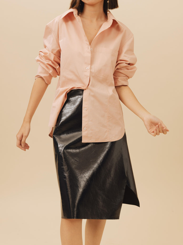 Vania Romoff Boyfriend Shirt made with cotton poplin, has a bow at the back and comes with a scarf