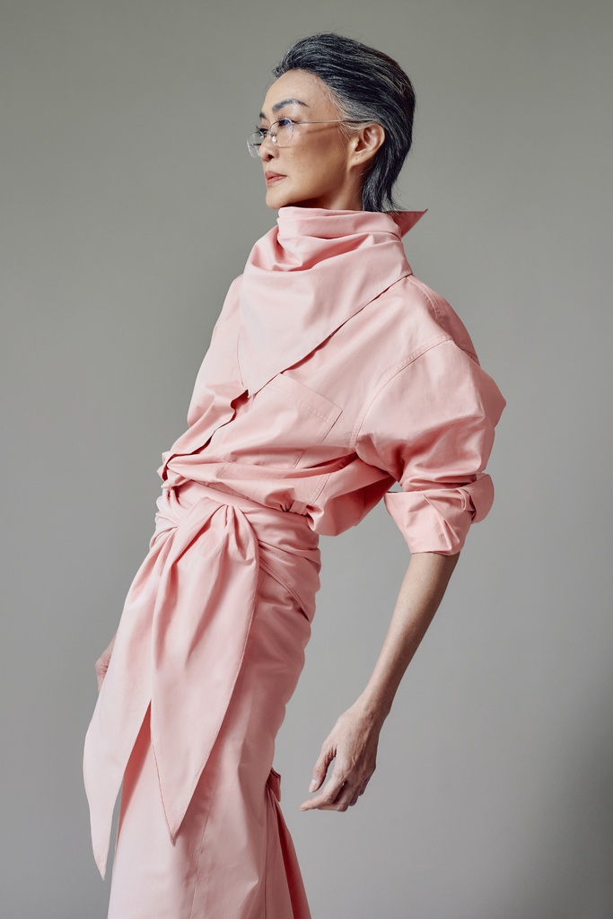 Vania Romoff Boyfriend Shirt made with cotton poplin, has a bow at the back and comes with a scarf