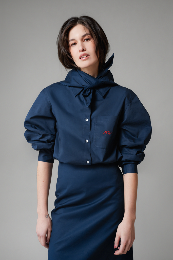 Vania Romoff Boyfriend Shirt made with cotton poplin, has a bow at the back and comes with a scarf