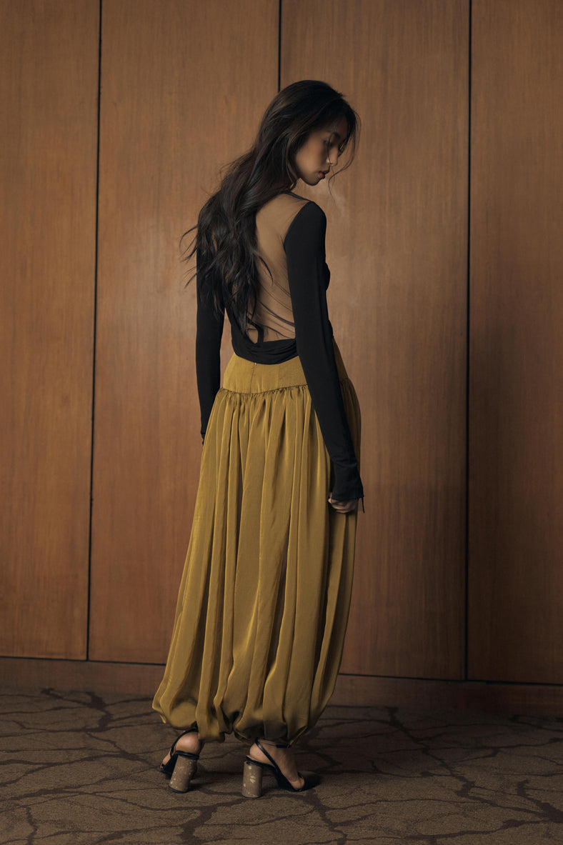 Vania Romoff The Sybil Pants in khaki feature a voluminous silhouette in lightweight khaki chiffon