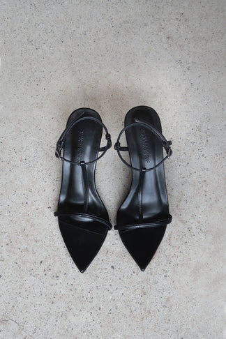 The Cleo Sandal