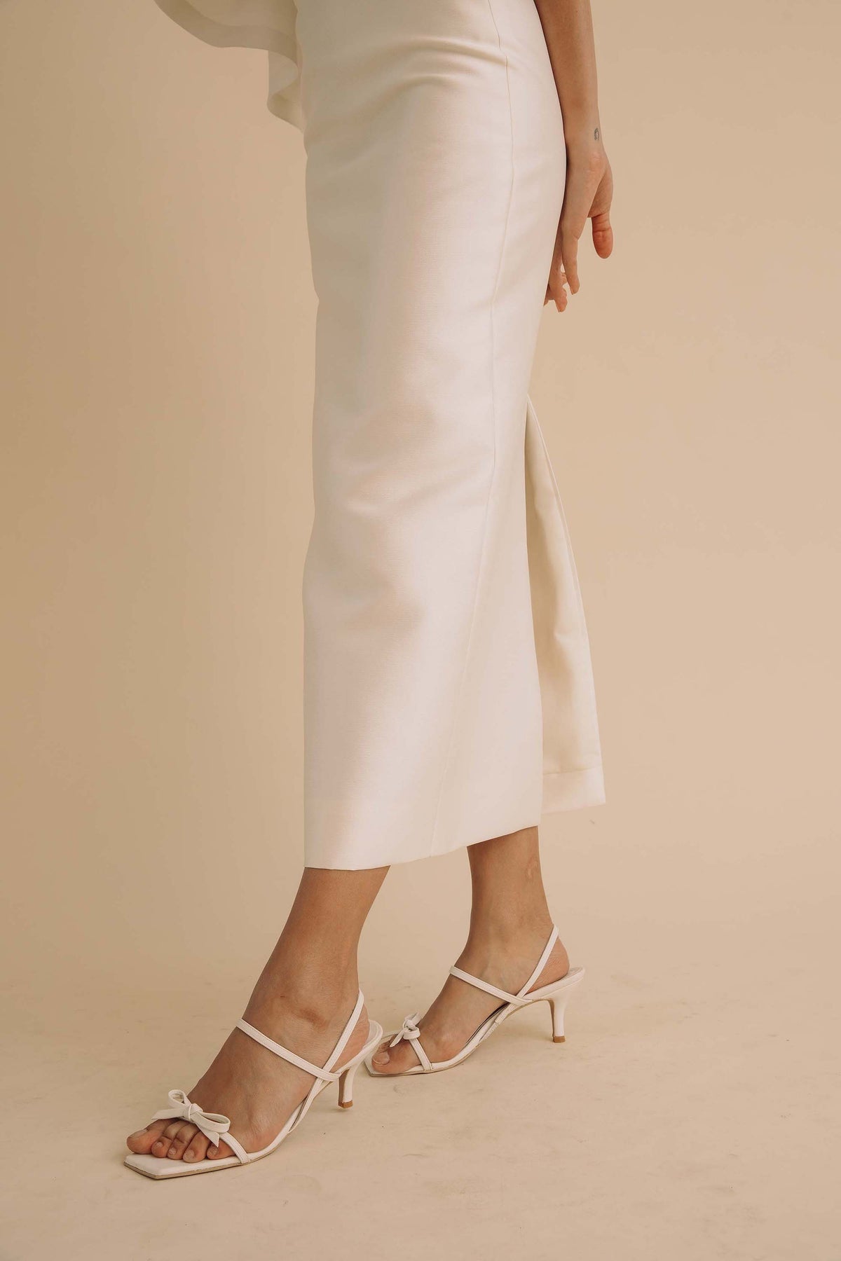 The Bow Slingback Sandal in White Vania Romoff Online